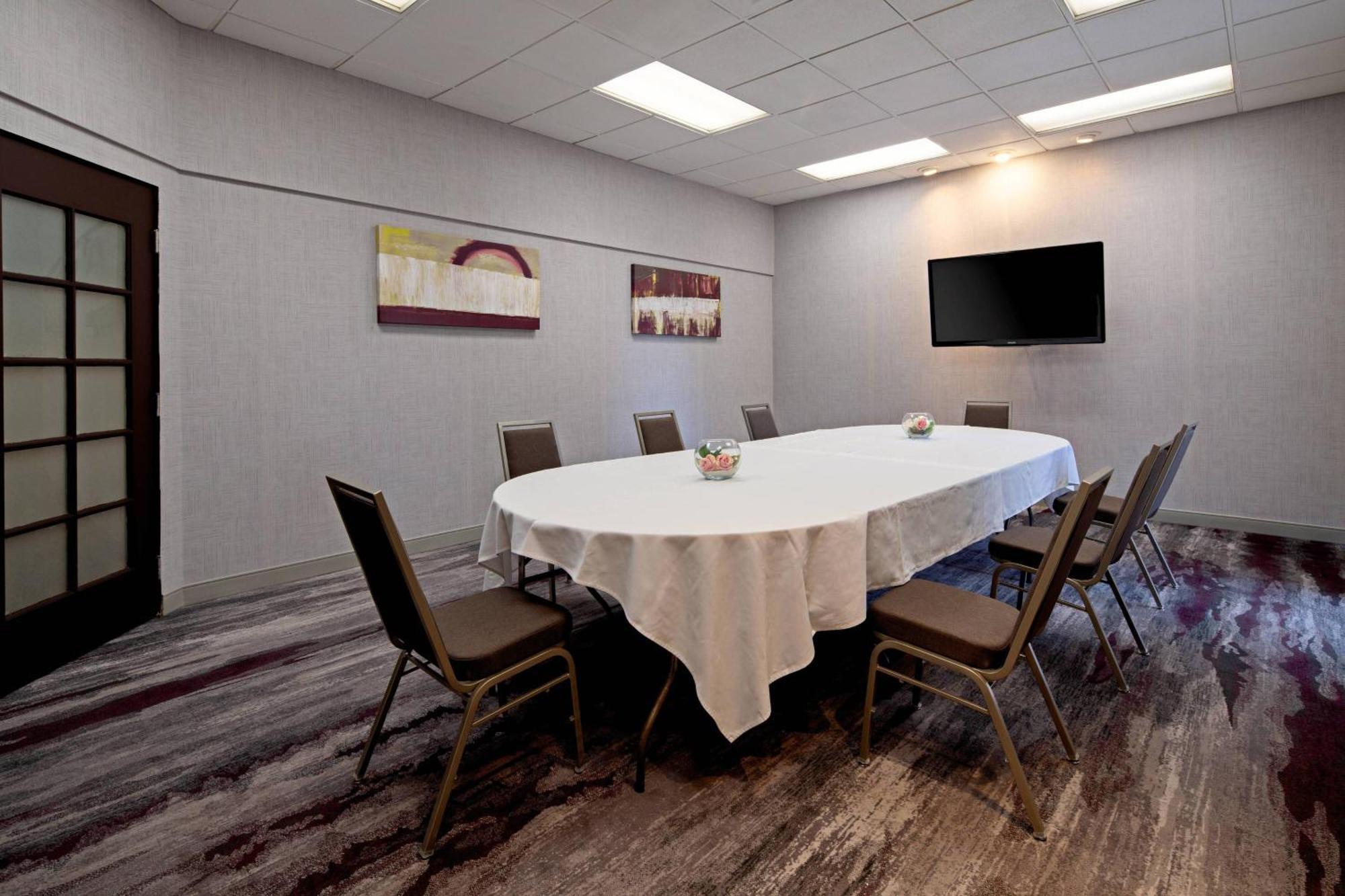 Отель Courtyard By Marriott Oxnard/Ventura Экстерьер фото