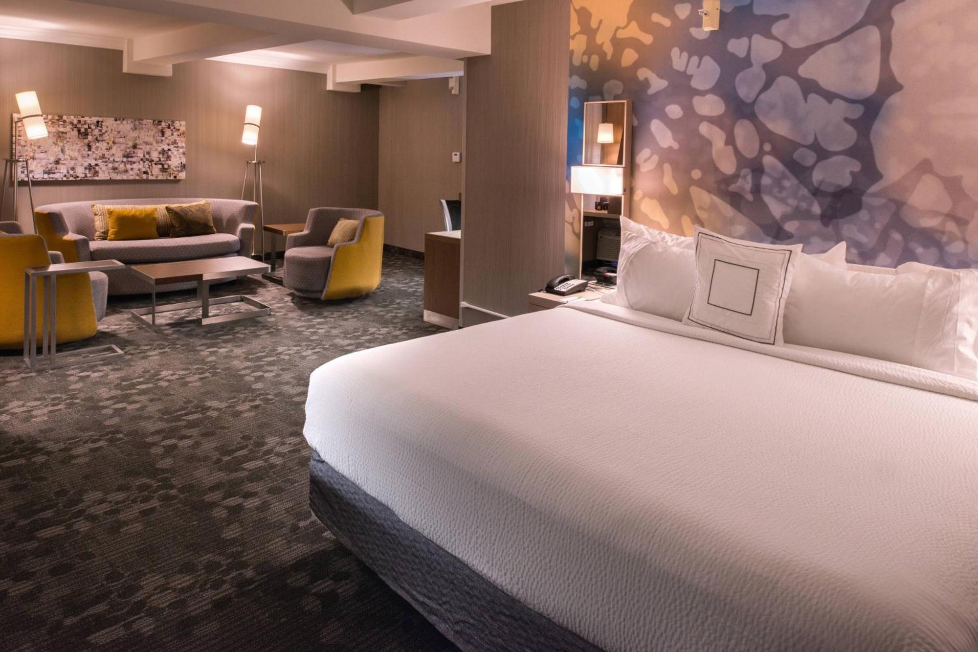 Отель Courtyard By Marriott Oxnard/Ventura Экстерьер фото