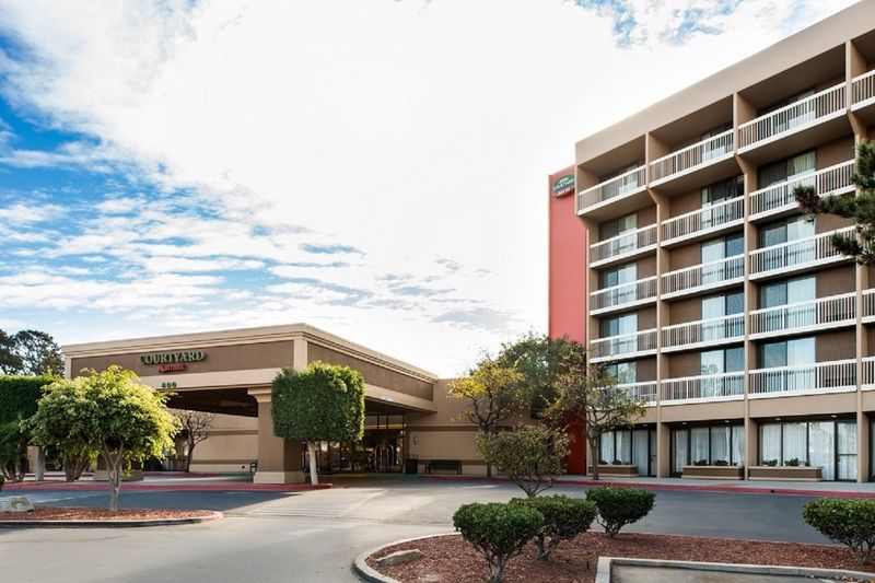 Отель Courtyard By Marriott Oxnard/Ventura Экстерьер фото