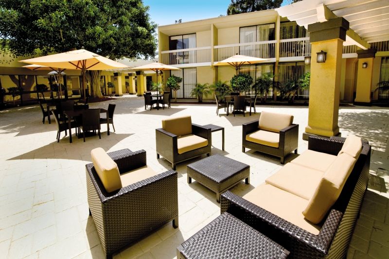 Отель Courtyard By Marriott Oxnard/Ventura Экстерьер фото